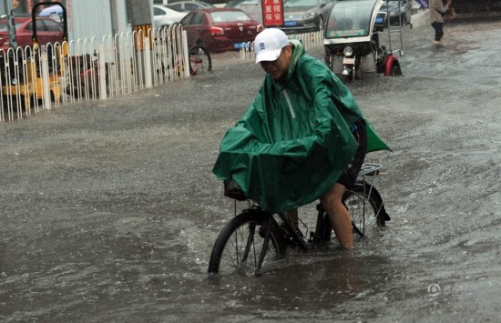 北京暴雨拉响洪水预警