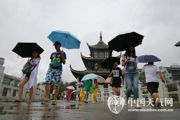 台风妮妲影响贵州局部地区有暴雨