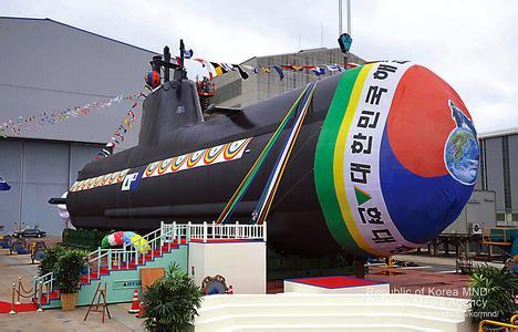 韩国潜艇爆炸
