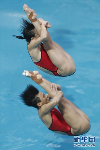 双人3米跳水夺冠