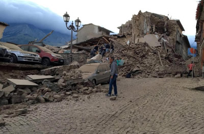 意大利强震已造成45人遇难 随着救援深入伤亡人数还会增加