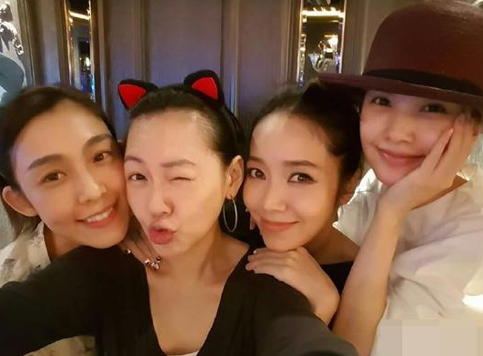 李荣浩公开恋情 与杨丞琳如何产生交集