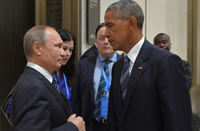 普京和奥巴马见面两人毫无表情