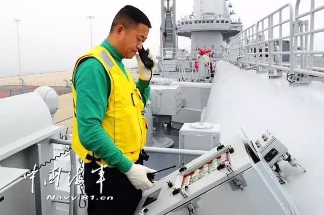 航母男神集体曝光