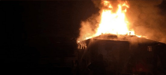 土耳其女宿舍起火