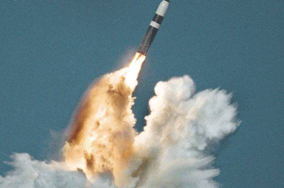 英核导弹飞向美国 英国首相没有正面回答