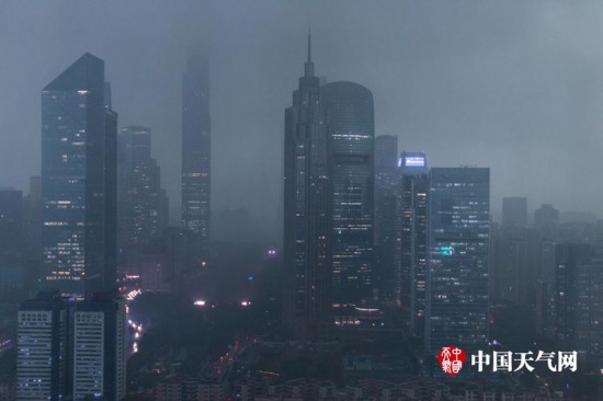 广州雷雨大风强对流天气