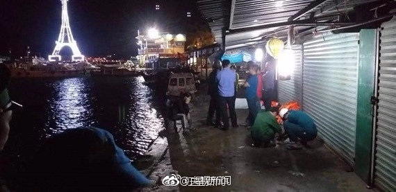 中国游客越南翻船