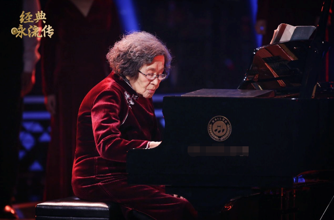 中国第一代钢琴家巫漪丽