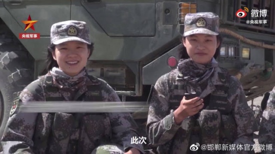 20岁女兵征服40吨远火车