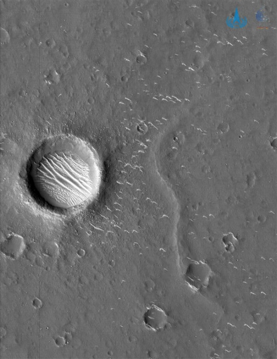 天问一号拍摄到高清火星影像图