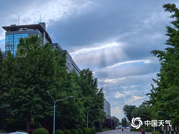 北京市气象台发布大风蓝色预警信号