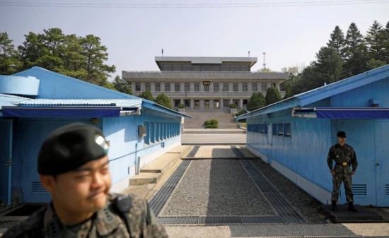 朝韩恢复一度中断的军事热线