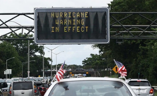 热带风暴亨利袭击美国东海岸