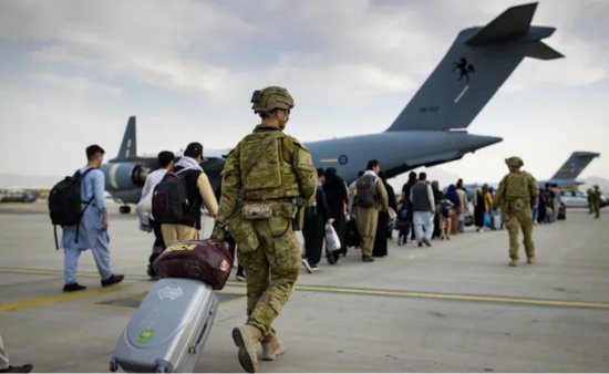 澳大利亚部队在喀布尔爆炸之前撤出阿富汗