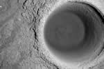 毅力号火星探测器收集到第一个火星岩石样本