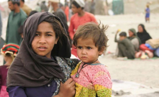 严重干旱使阿富汗人在经济动荡中挨饿
