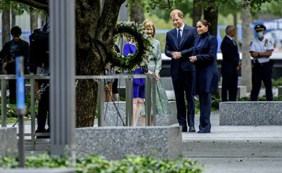 哈里王子和梅根马克尔参观纽约911纪念馆