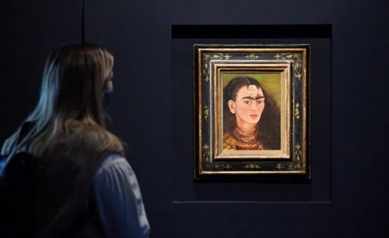 弗里达·卡罗 (Frida Kahlo) 的自画像以创纪录的3500万美元拍卖