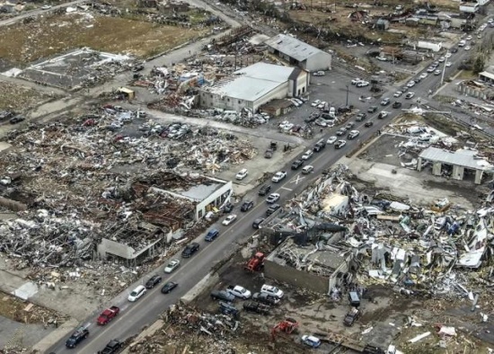 美国龙卷风灾害已造成超百人死亡