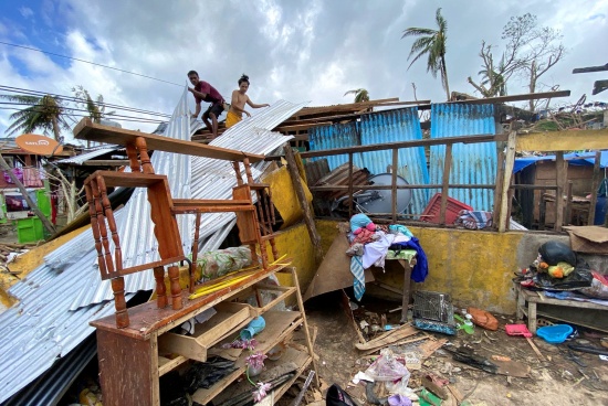 菲律宾2021年最强台风造成的死亡人数超过400人