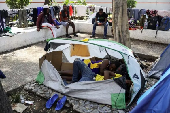 海地难民逃到墨西哥寻求庇护结果无法获得基本资源
