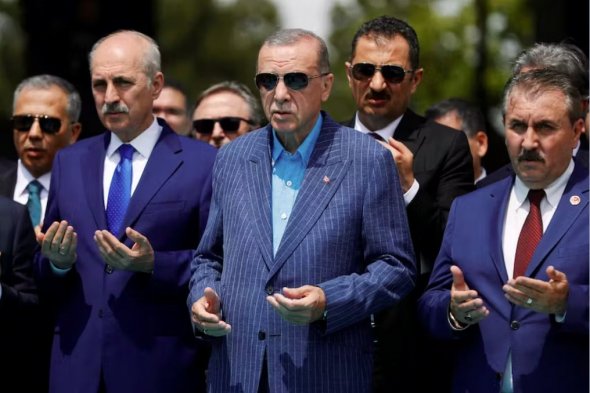 埃尔多安准备在土耳其决选中延长统治