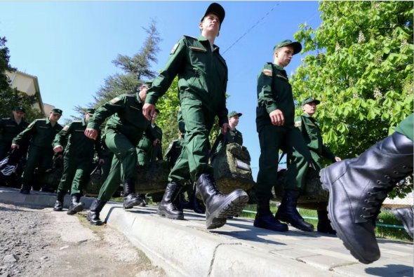 俄罗斯将扩大服义务兵役男子人数