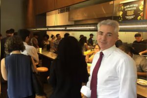 亿万富翁比