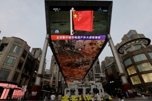 我国首次进行载人月