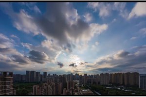 成都天空现超绝丁达尔效应