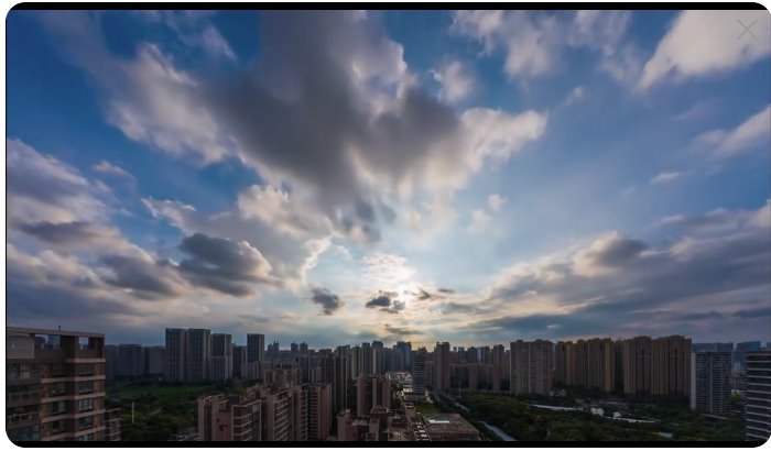 成都天空现超绝丁达尔效应
