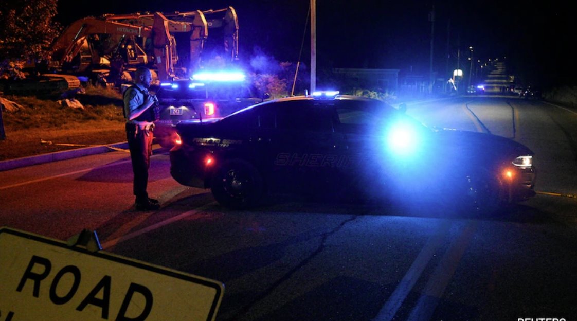 罗伯逊县警长伯尼斯·威尔金斯办公室称,有13人遭枪击。