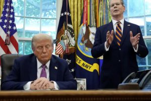 特朗普团队新的H-1B签