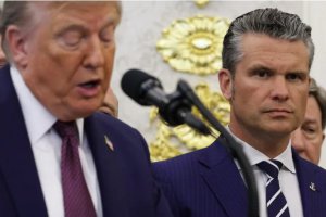 美国国防部长赫格塞