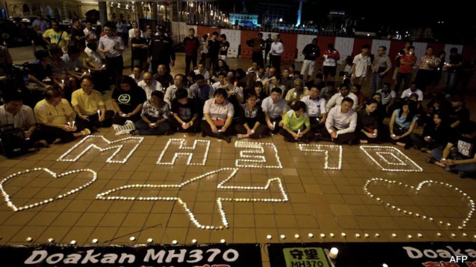 2014年失踪的航班上有239名乘客和机组人员