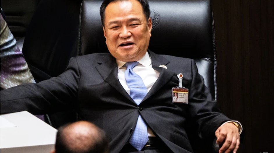 阿努廷·查恩维拉库尔于9月接任泰国总理