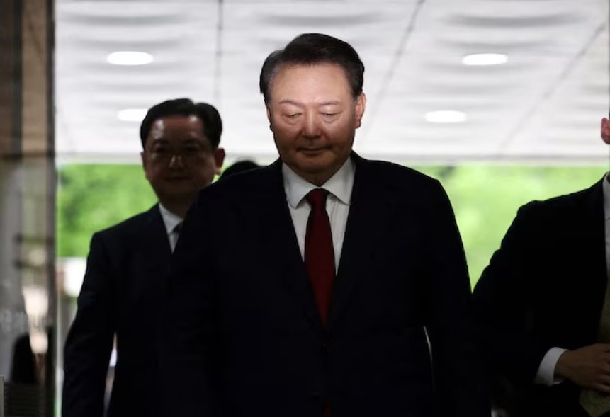 除了2024年的戒严危机之外，尹锡悦还面临一系列其他刑事指控。