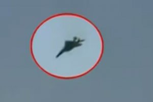 美军三架F-15战机被科