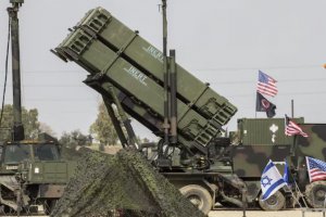 伊朗战争最初48小时内