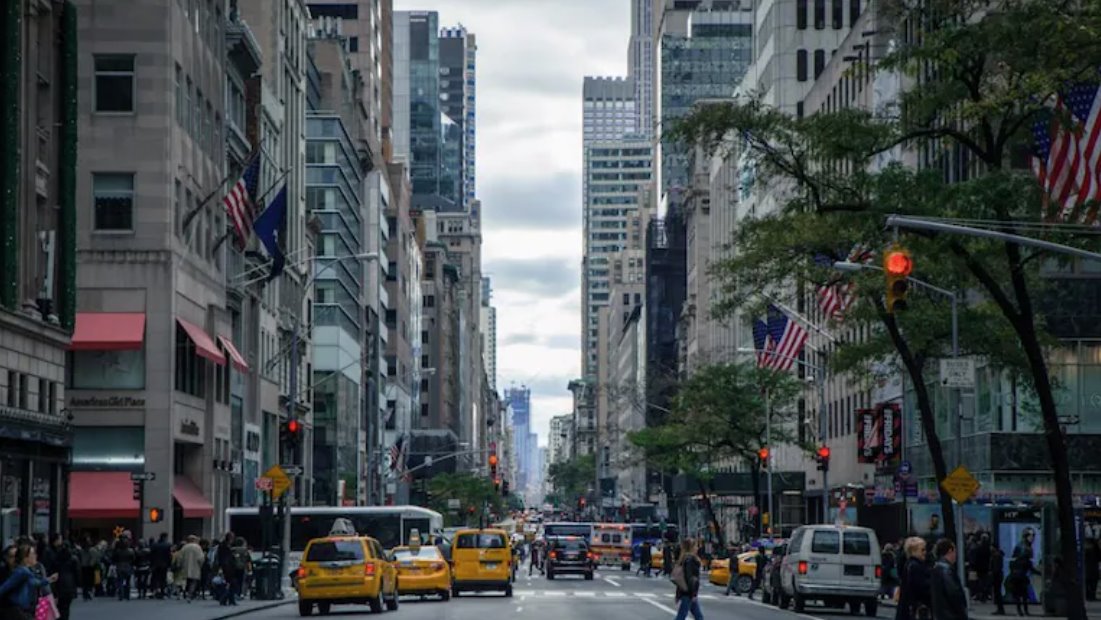 美国长期以来被称为移民之地，但在建国250周年之际，情况却恰恰相反。